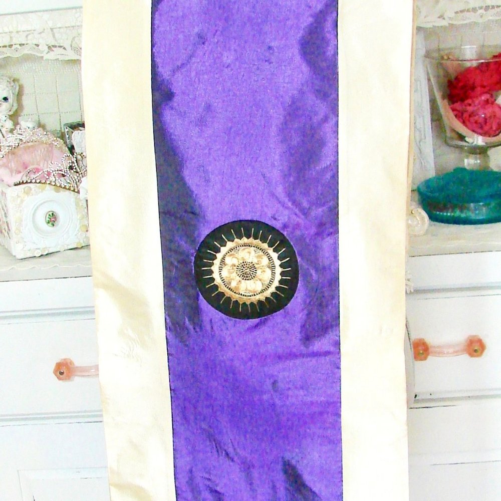 Luxury Purple Embroidered Medallion Table Runner Tassels